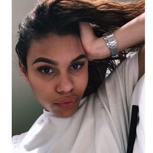 Meet your Posher, Simone